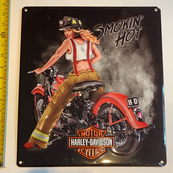 Rare Vintage Harley-Davidson Metal Sign - Iconic Collectible for Enthusiasts - Picture 4 of 5